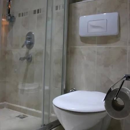 Grand Peninsula Hotel