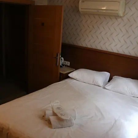 Hotel Grand Peninsula