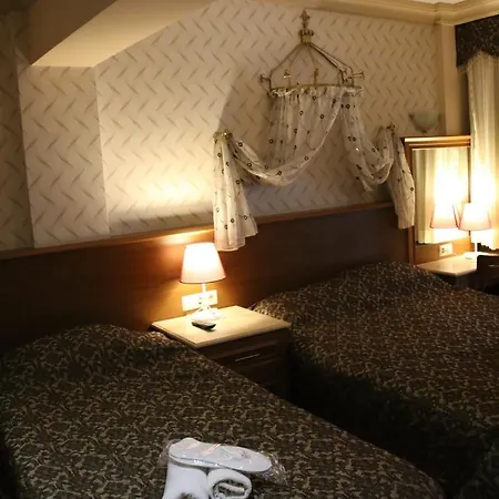 Hotel Grand Peninsula