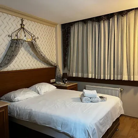 Hotel Grand Peninsula