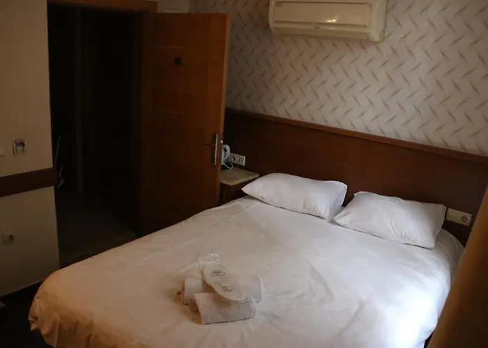 Hotel Grand Peninsula