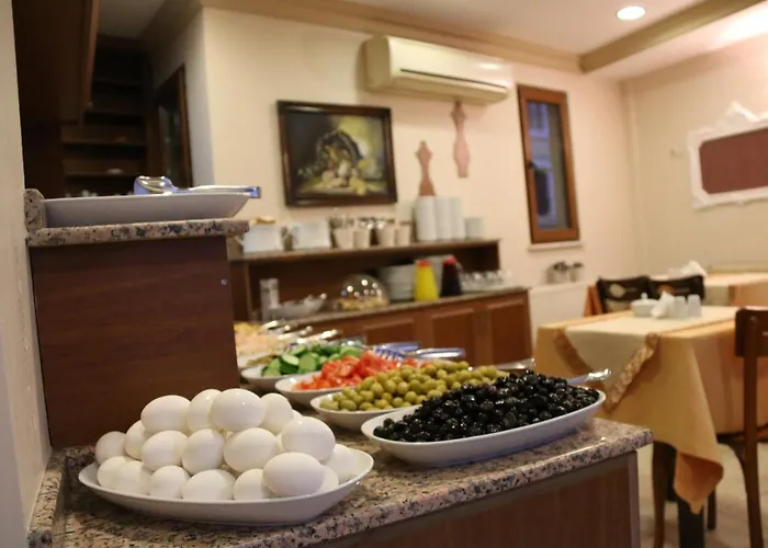 Hotel Grand Peninsula